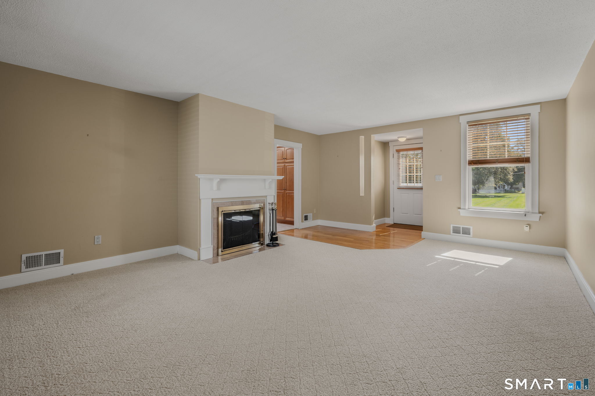 37 Gardner Avenue New London CT 06320