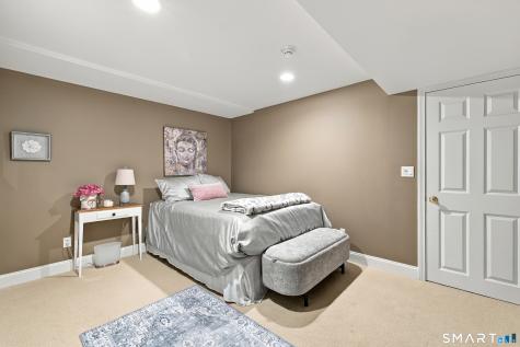 14 Brainard Road West Hartford CT 06117