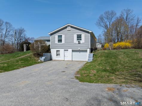 9 Evas Drive Brookfield CT 06804