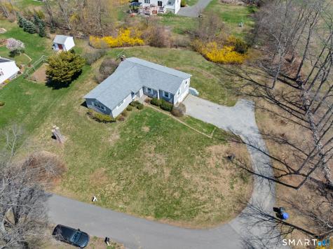 9 Evas Drive Brookfield CT 06804