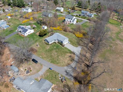 9 Evas Drive Brookfield CT 06804