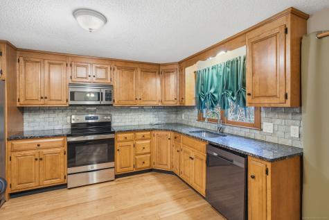 4 Woodland Hollow Street Windsor Locks CT 06096