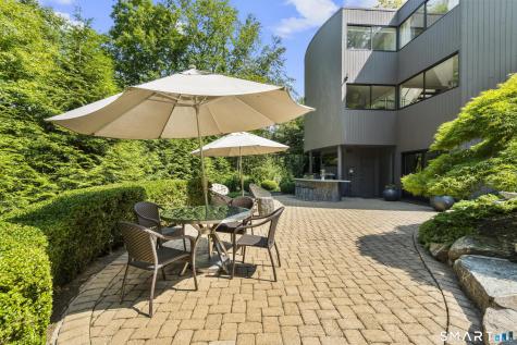 210 Red Fox Road Stamford CT 06903