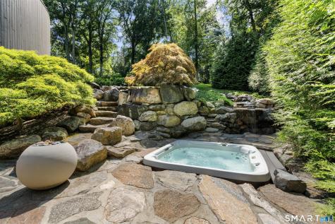 210 Red Fox Road Stamford CT 06903