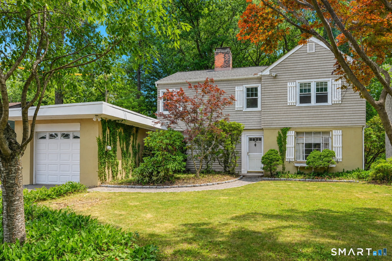 39 Woodbine Circle Bridgeport CT 06606