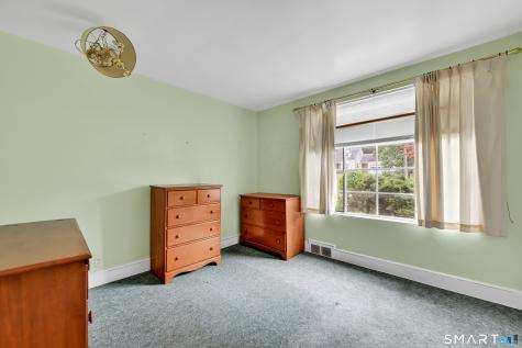 39 Woodbine Circle Bridgeport CT 06606