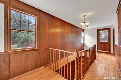 39 Woodbine Circle Bridgeport CT 06606