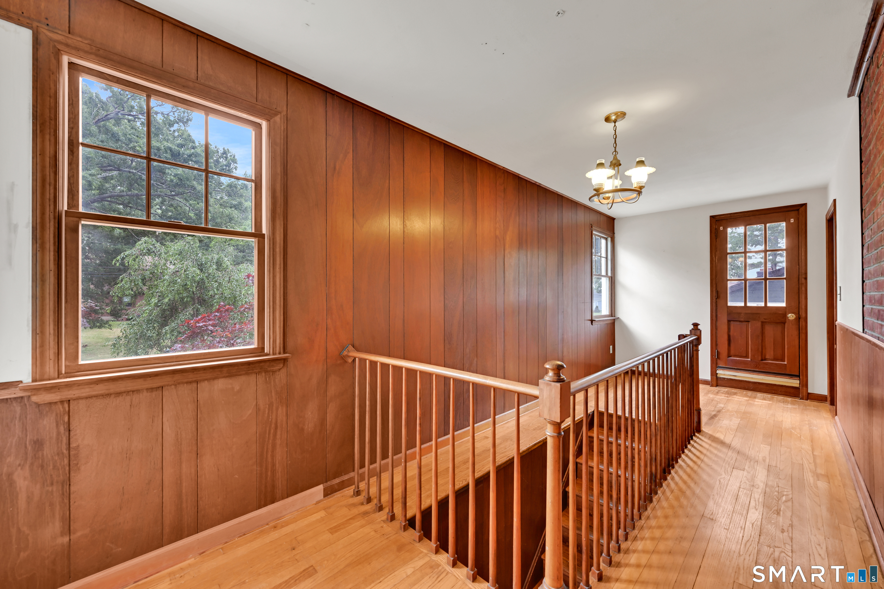 39 Woodbine Circle Bridgeport CT 06606