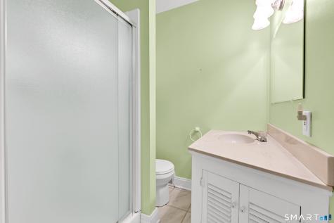 39 Woodbine Circle Bridgeport CT 06606