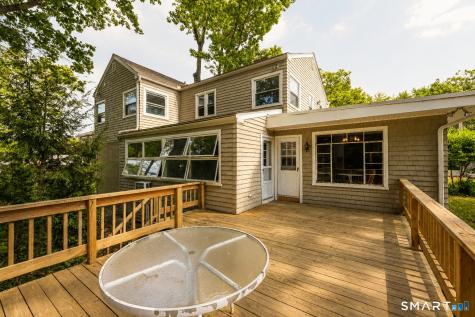 39 Woodbine Circle Bridgeport CT 06606