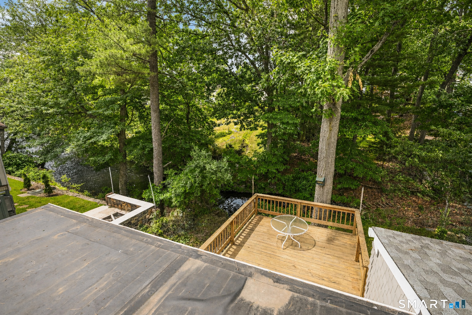 39 Woodbine Circle Bridgeport CT 06606