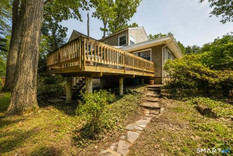 39 Woodbine Circle Bridgeport CT 06606