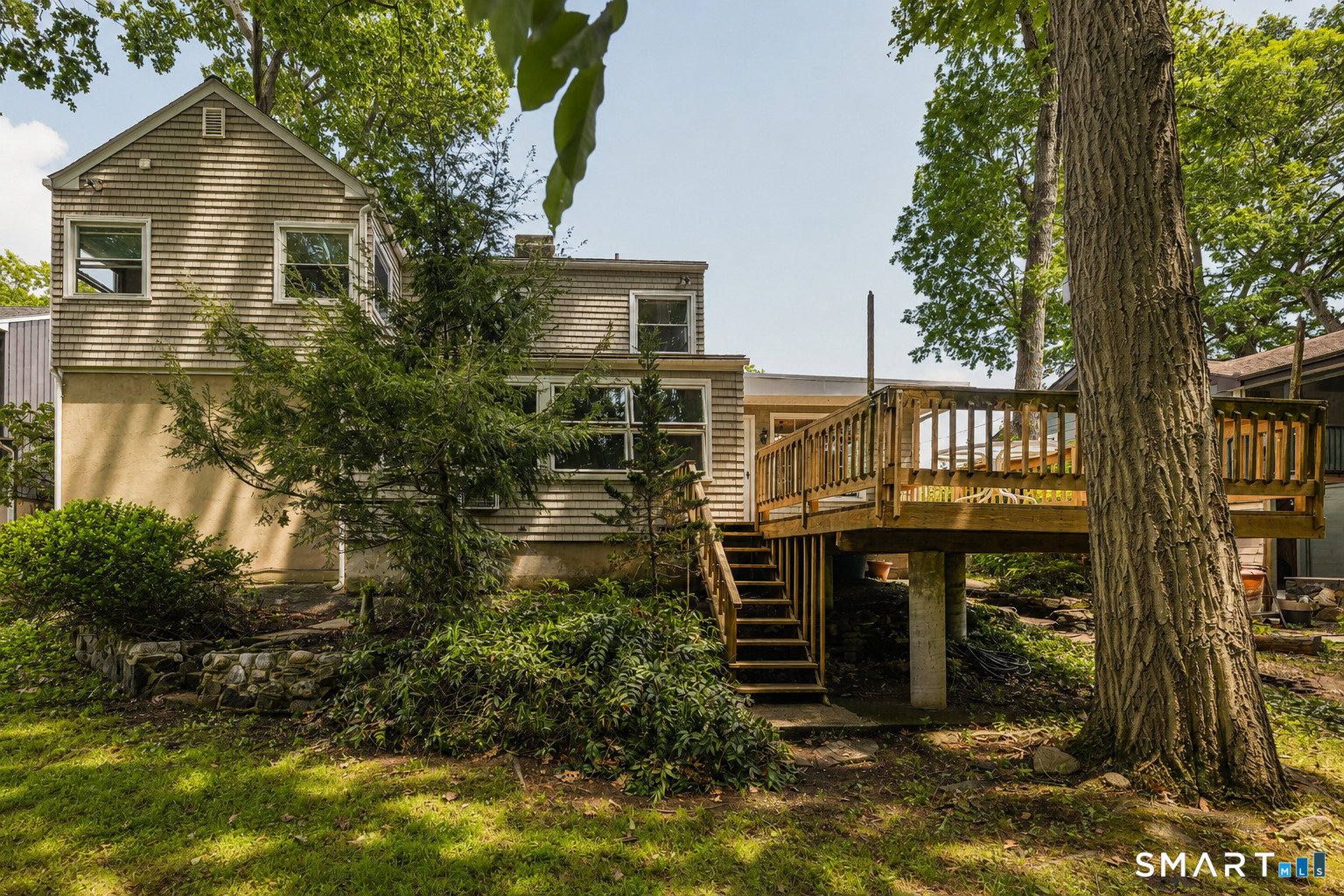 39 Woodbine Circle Bridgeport CT 06606