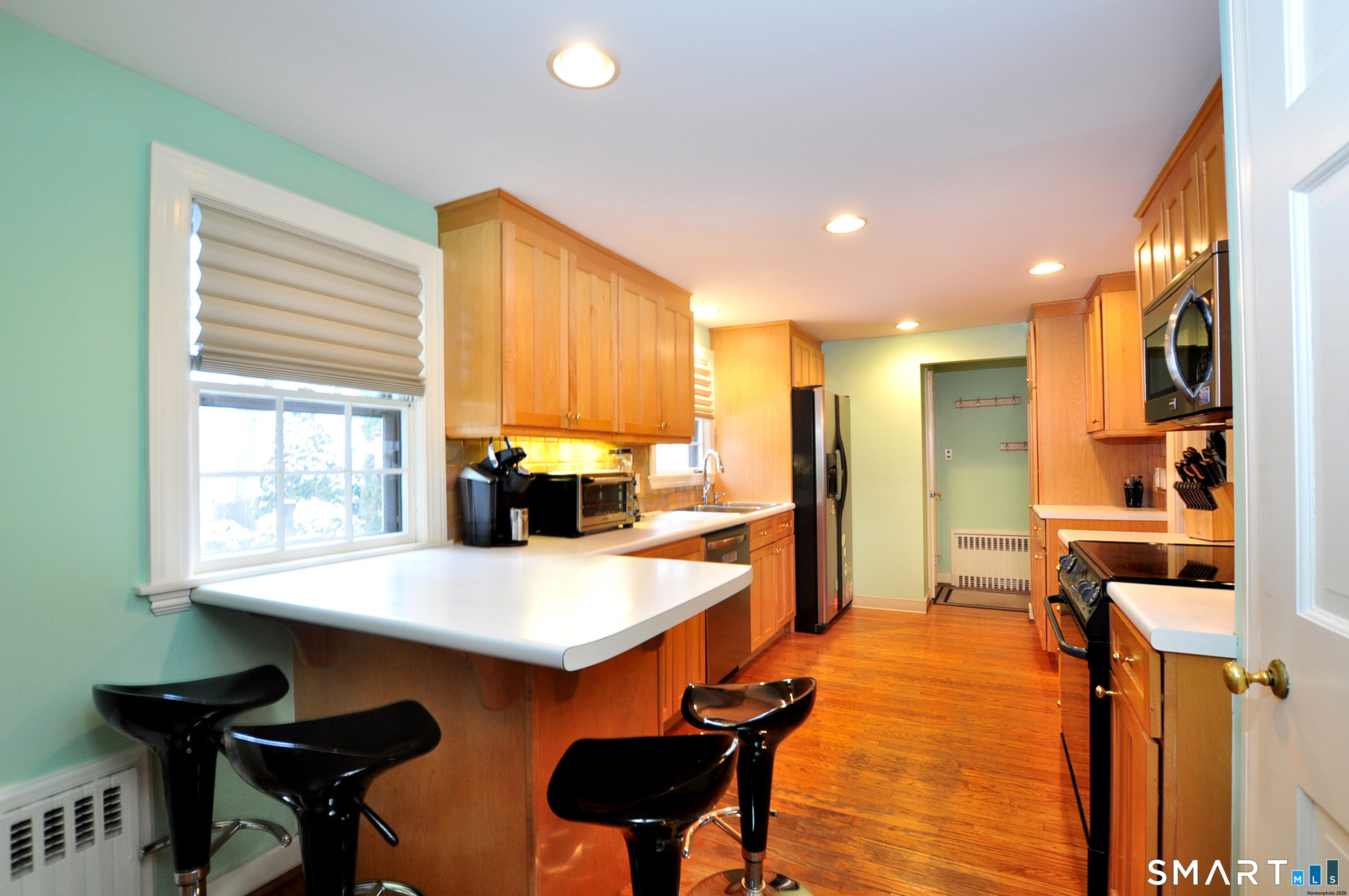 22 Tunxis Road West Hartford CT 06107