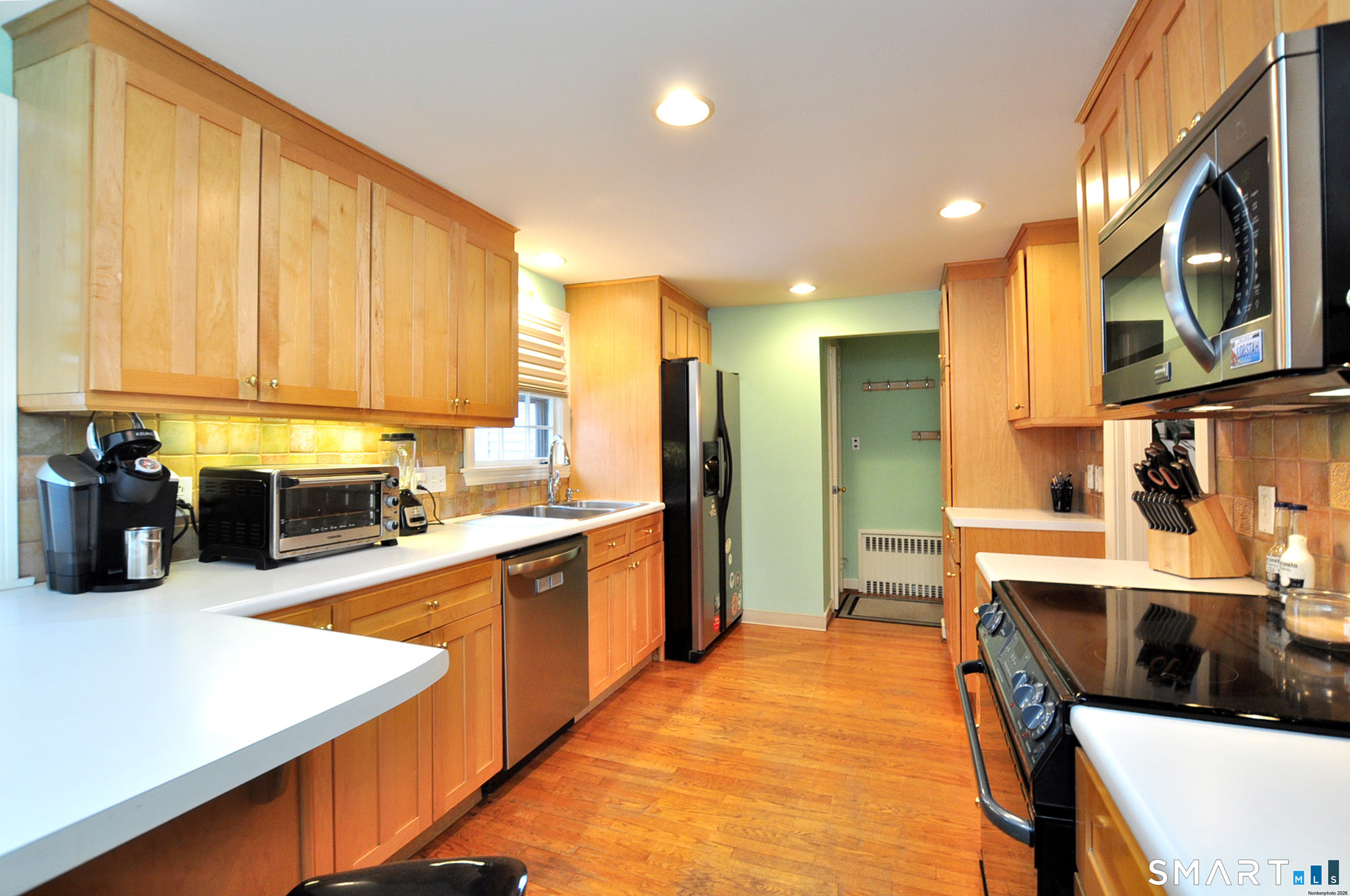 22 Tunxis Road West Hartford CT 06107