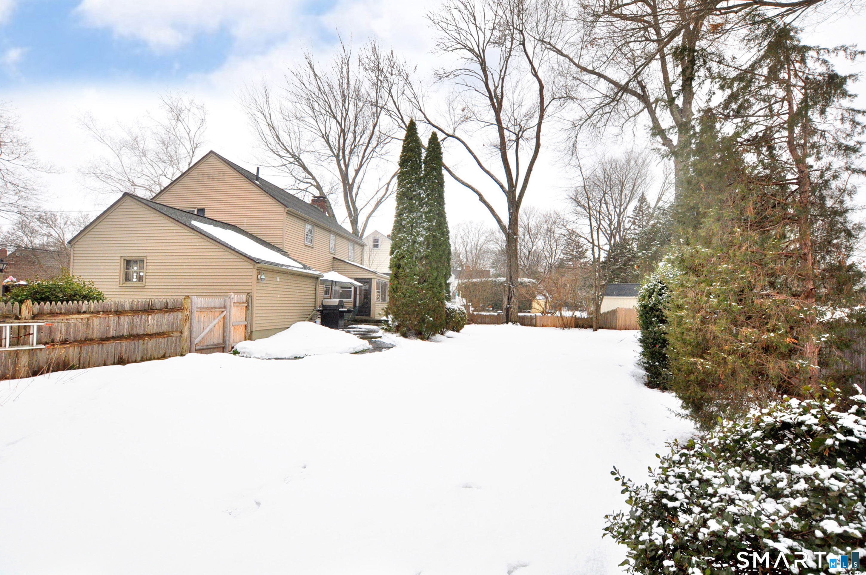 22 Tunxis Road West Hartford CT 06107