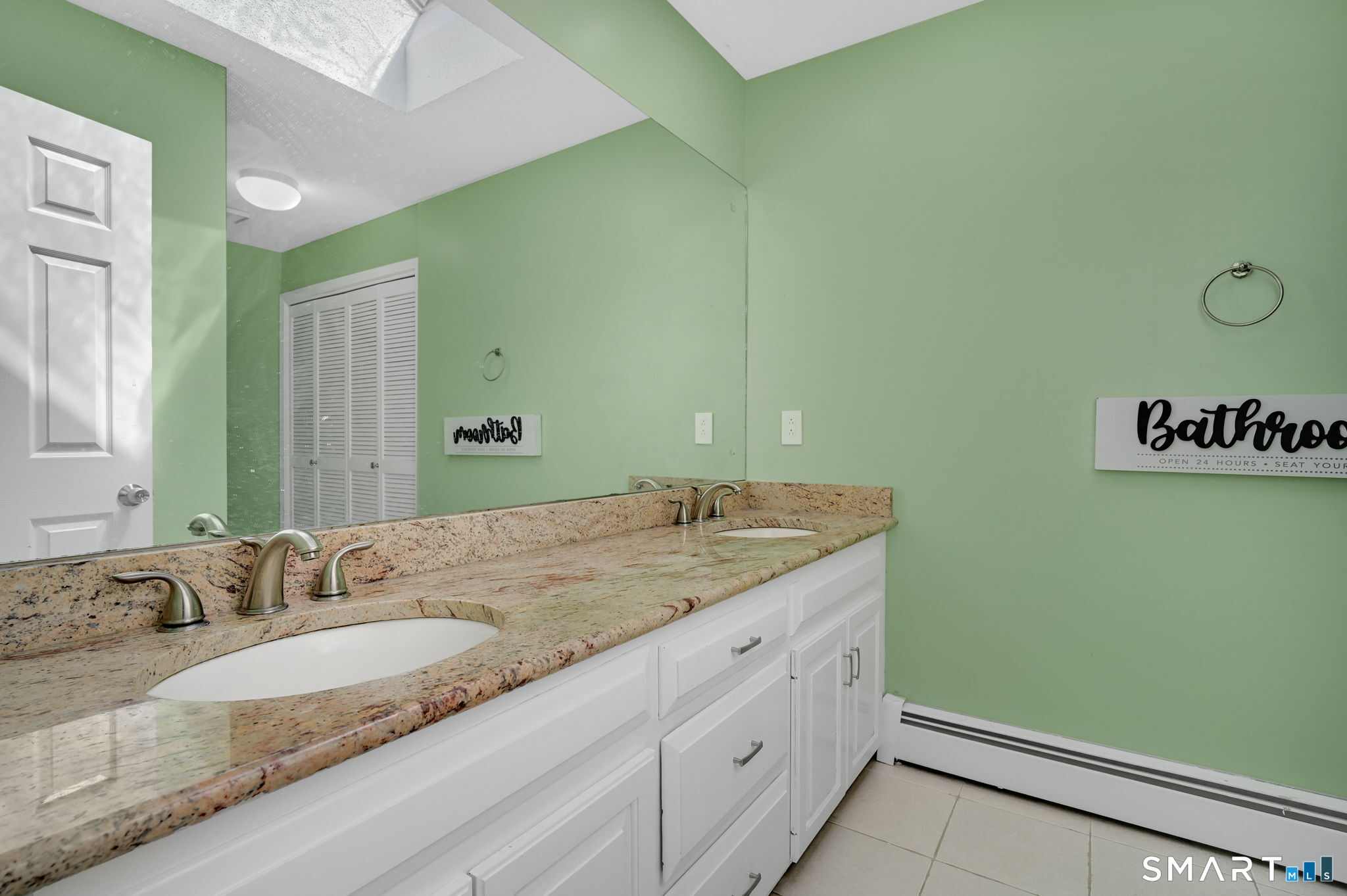 11 Kupchunos Road South Windsor CT 06074