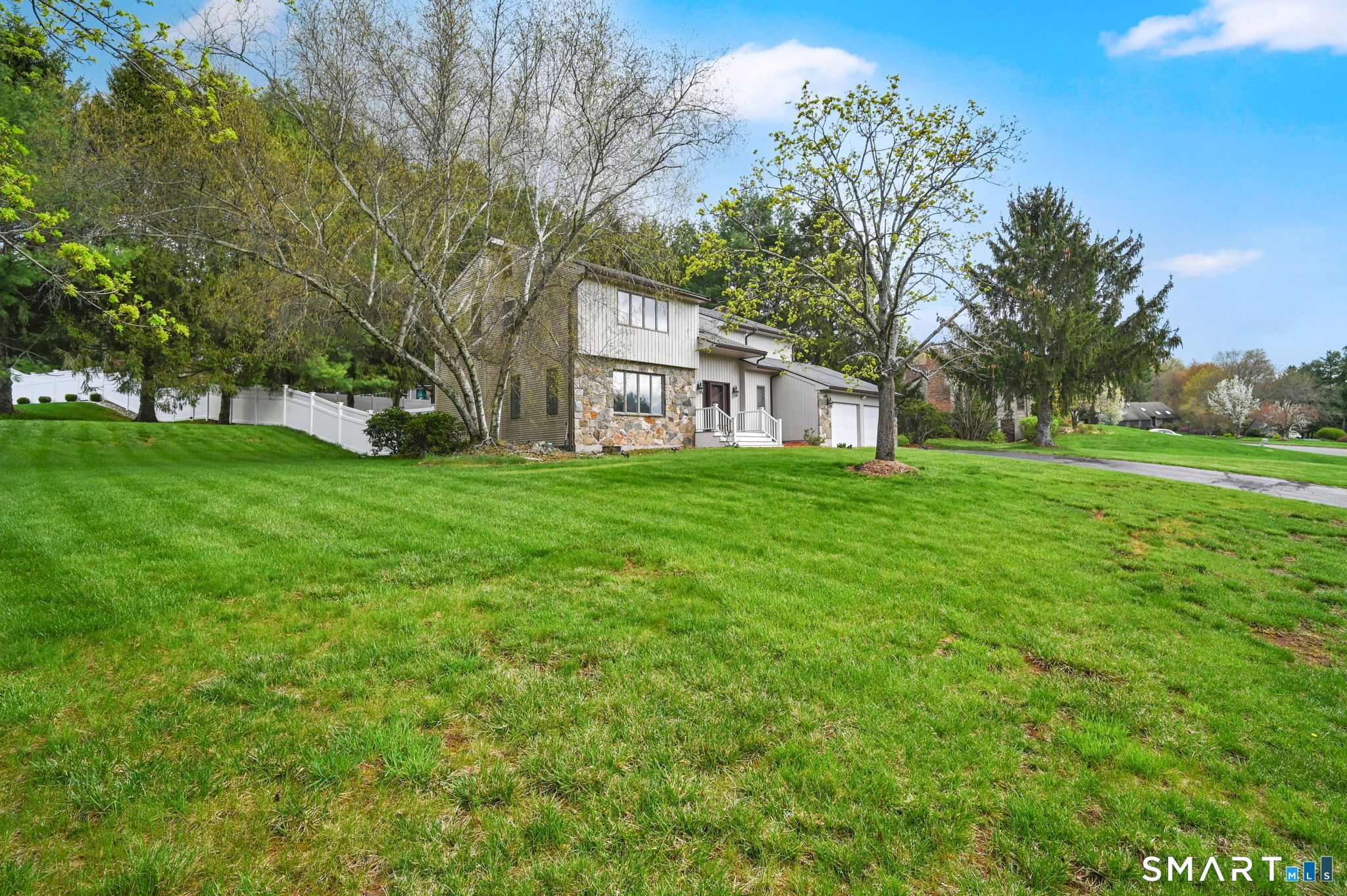 11 Kupchunos Road South Windsor CT 06074
