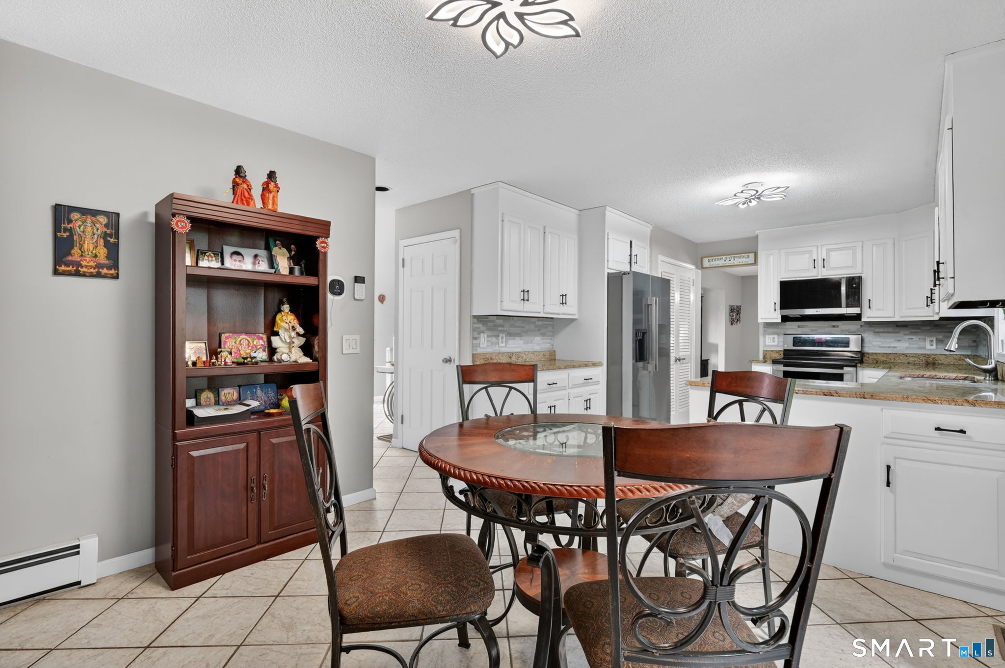 11 Kupchunos Road South Windsor CT 06074