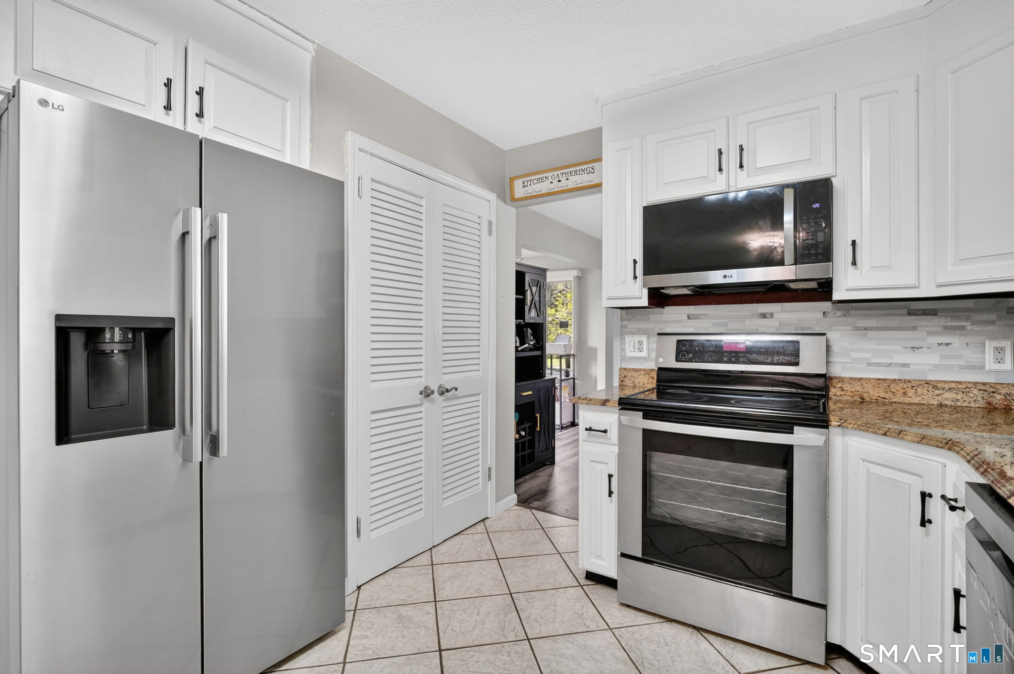 11 Kupchunos Road South Windsor CT 06074