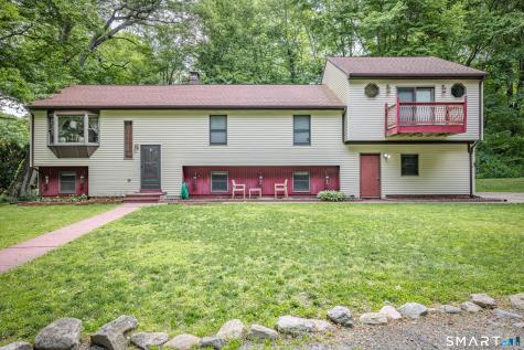 5 Gail Avenue Montville CT 06382
