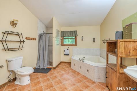5 Gail Avenue Montville CT 06382
