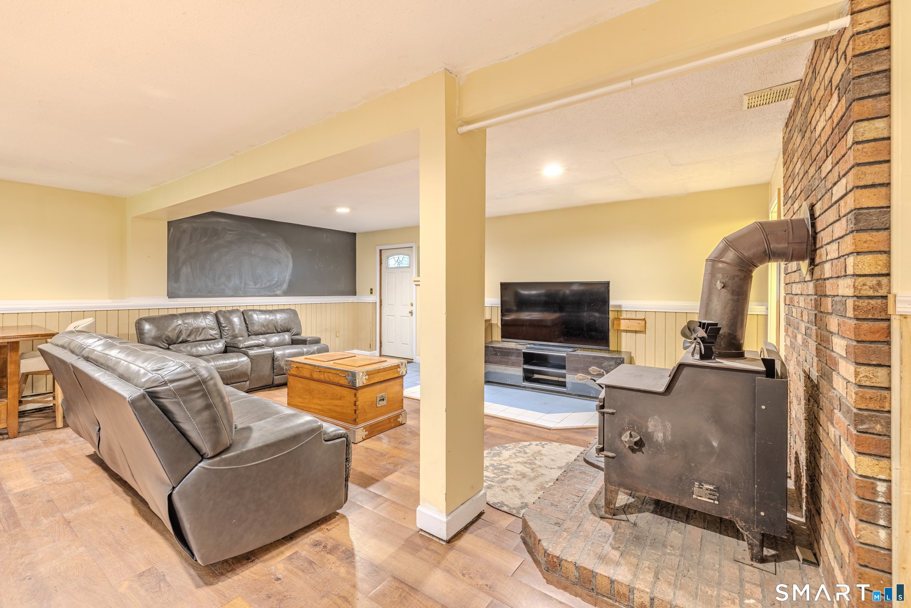 5 Gail Avenue Montville CT 06382