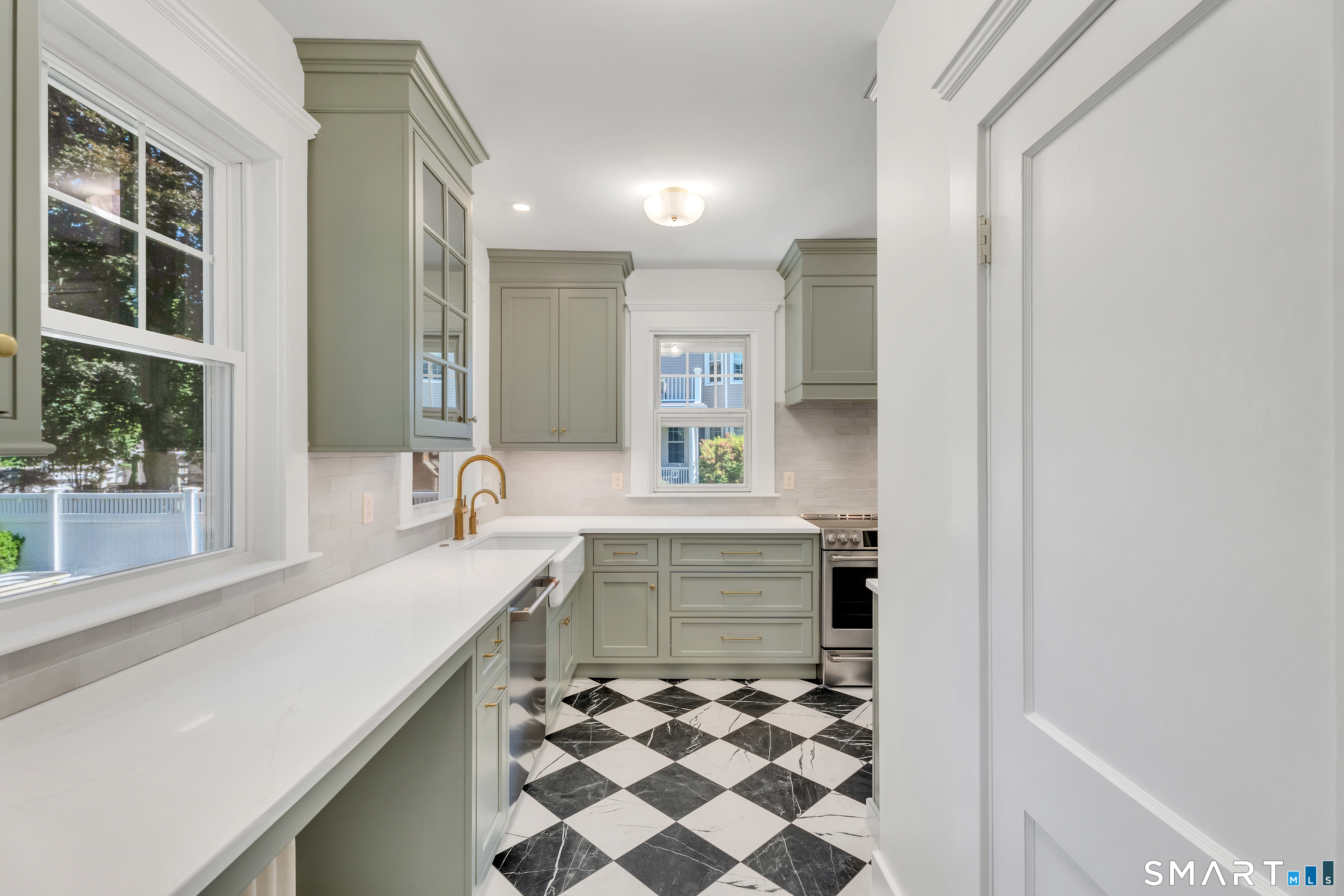84 Alden Avenue New Haven CT 06515