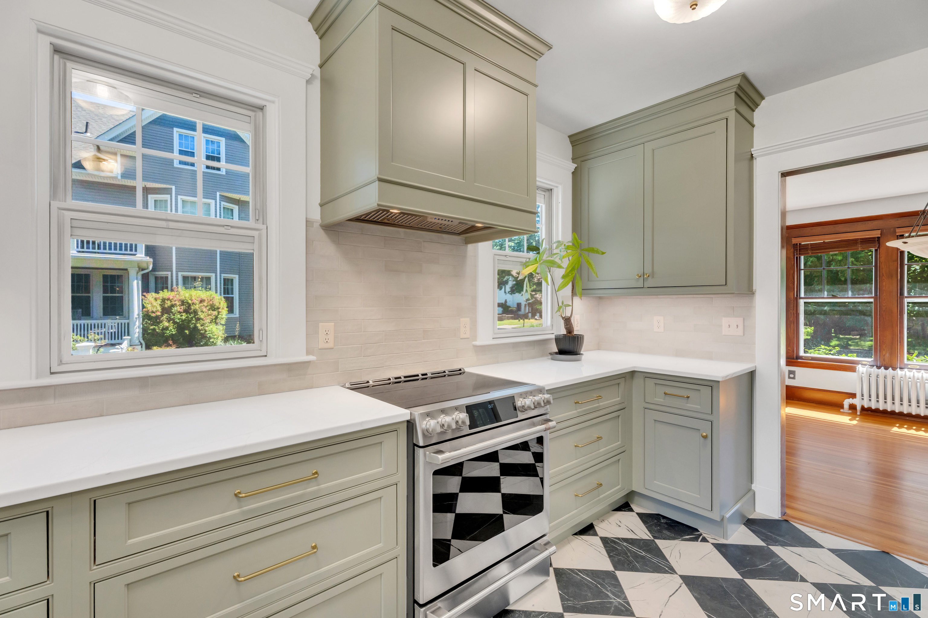 84 Alden Avenue New Haven CT 06515