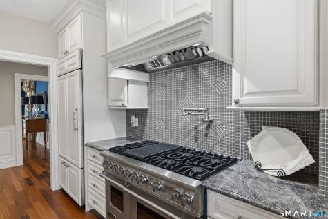 7 Taunton Lane Newtown CT 06470