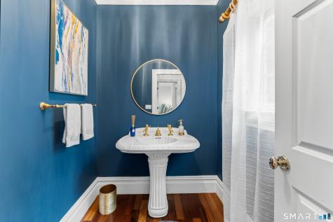7 Taunton Lane Newtown CT 06470