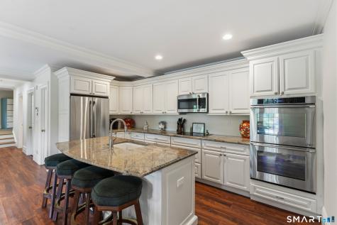 7 Taunton Lane Newtown CT 06470