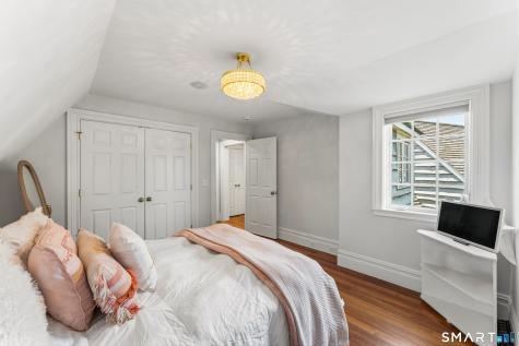 7 Taunton Lane Newtown CT 06470