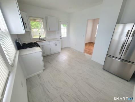 82 Helen Street Hamden CT 06514