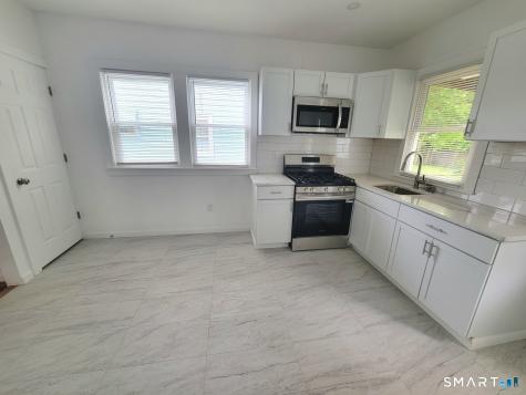 82 Helen Street Hamden CT 06514