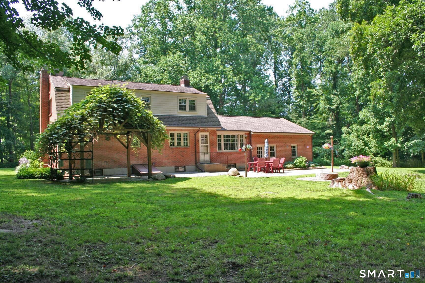 25-1/2 Edgerton Street East Hampton CT 06424