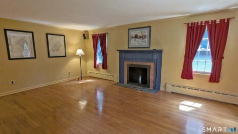 25-1/2 Edgerton Street East Hampton CT 06424