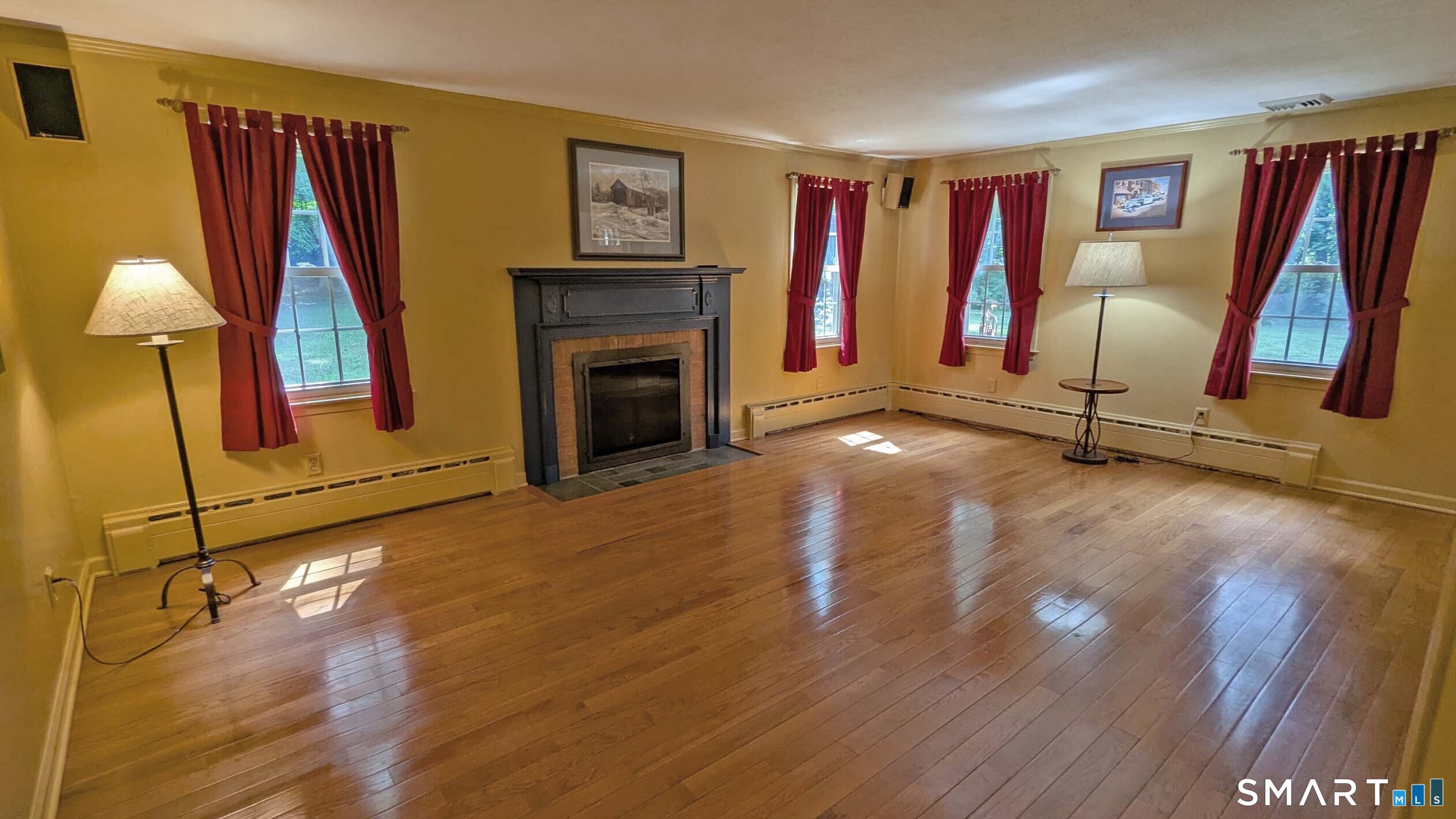 25-1/2 Edgerton Street East Hampton CT 06424