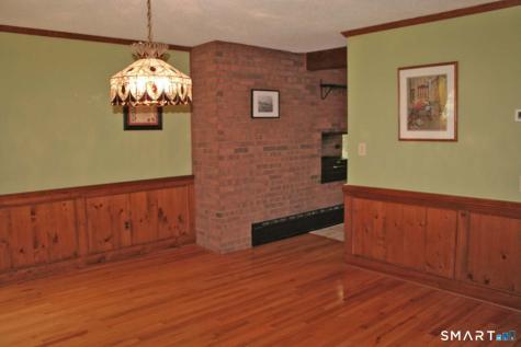 25-1/2 Edgerton Street East Hampton CT 06424