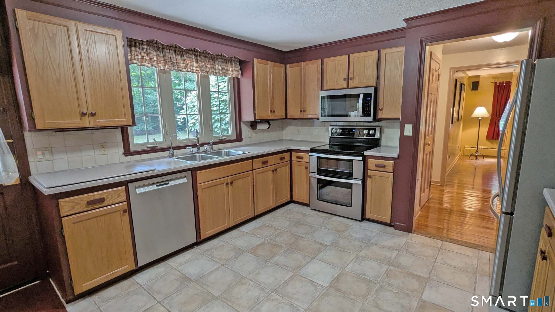 25-1/2 Edgerton Street East Hampton CT 06424