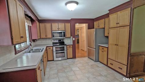 25-1/2 Edgerton Street East Hampton CT 06424
