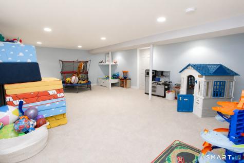 9 Branch Brook Drive Simsbury CT 06070