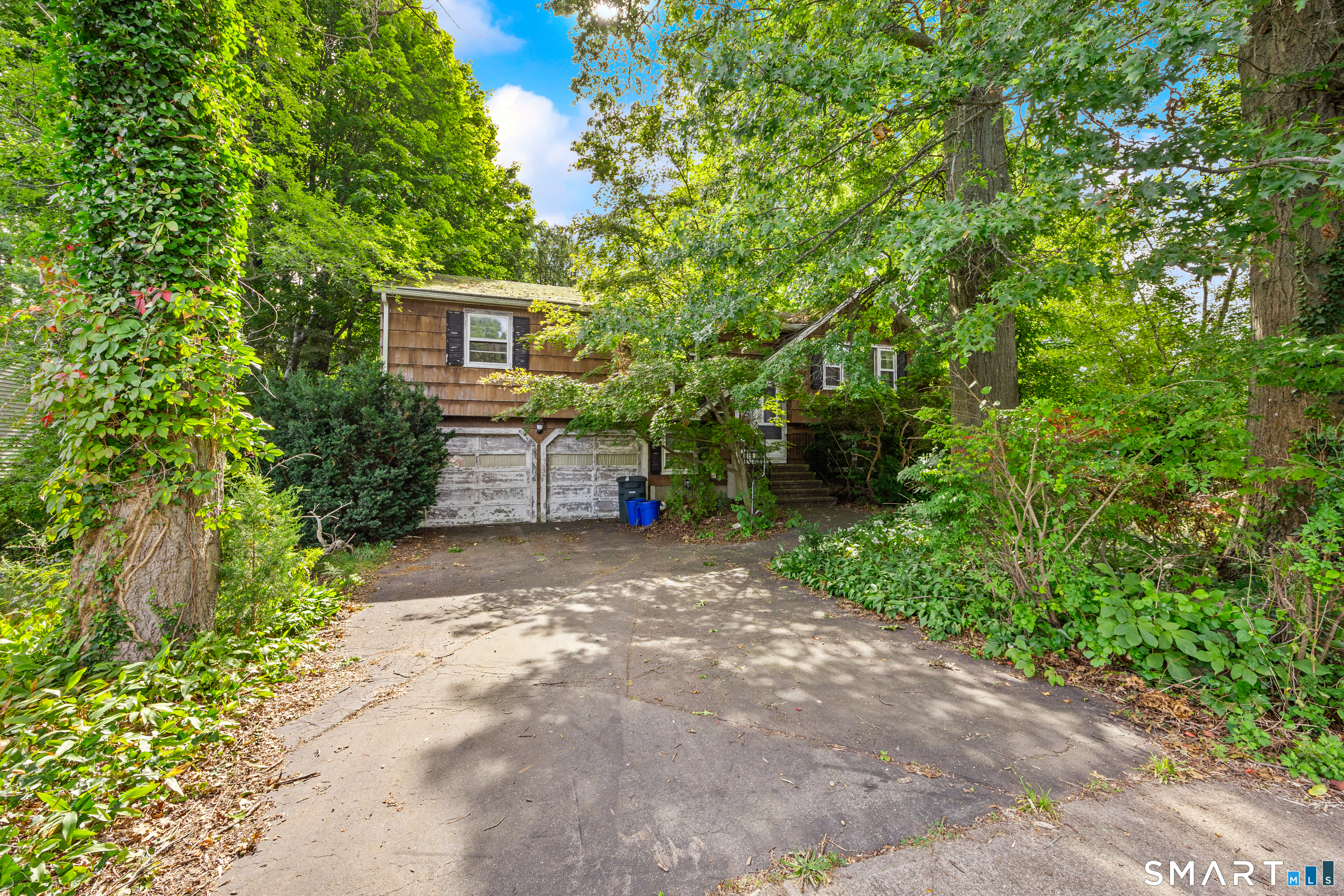 Milford CT, 127 Old Field Lane