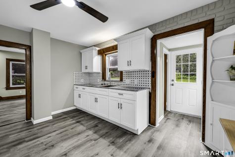 7 Maple Avenue East Windsor CT 06106