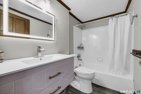 7 Maple Avenue East Windsor CT 06106