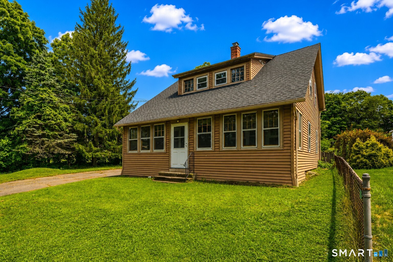 7 Maple Avenue East Windsor CT 06106
