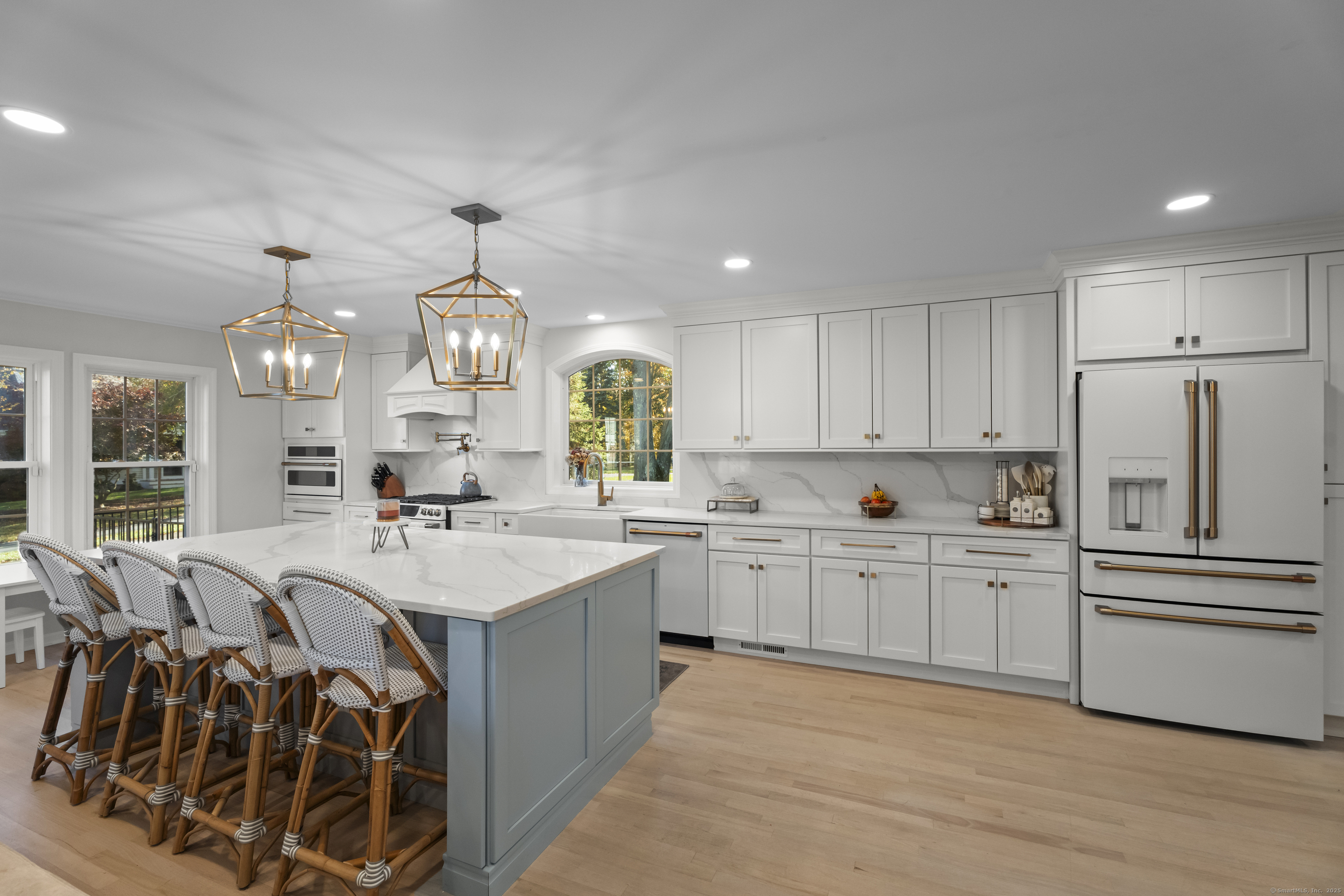 49 Riverside Drive Branford CT 06405