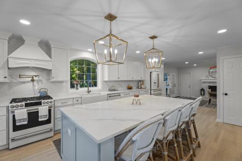 49 Riverside Drive Branford CT 06405