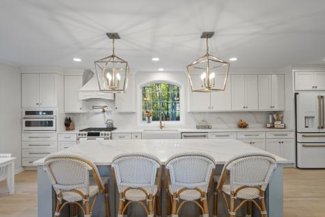 49 Riverside Drive Branford CT 06405