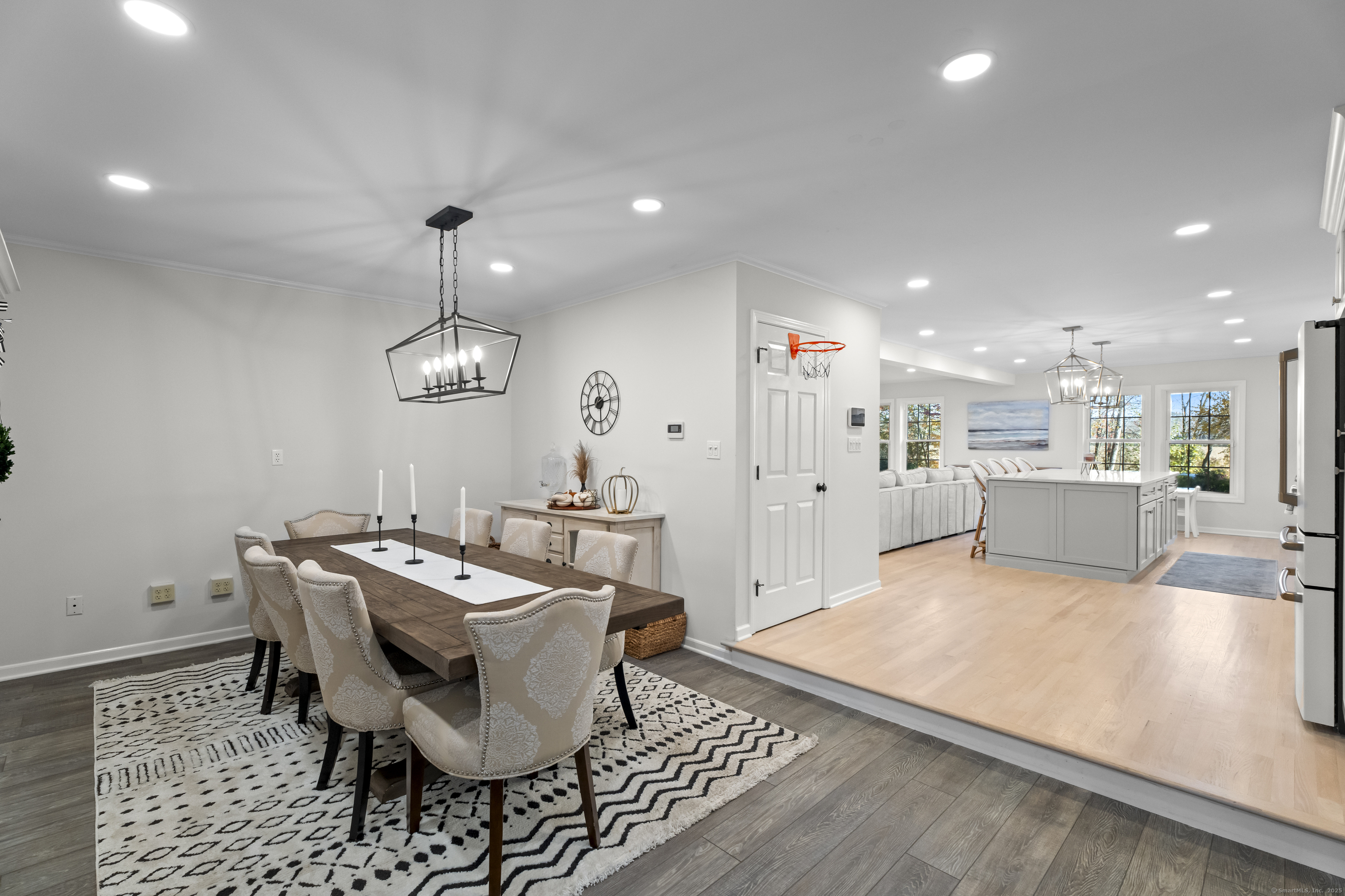 49 Riverside Drive Branford CT 06405